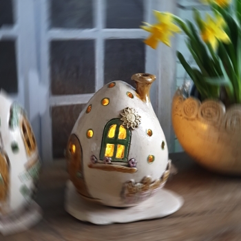Osterhäuschen Lichterhaus Eier-Haus Handgefertigt Keramik Wichtelhaus