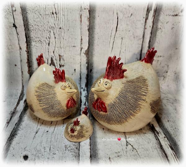 Familie Huhn Keramik Skulptur Hildegard